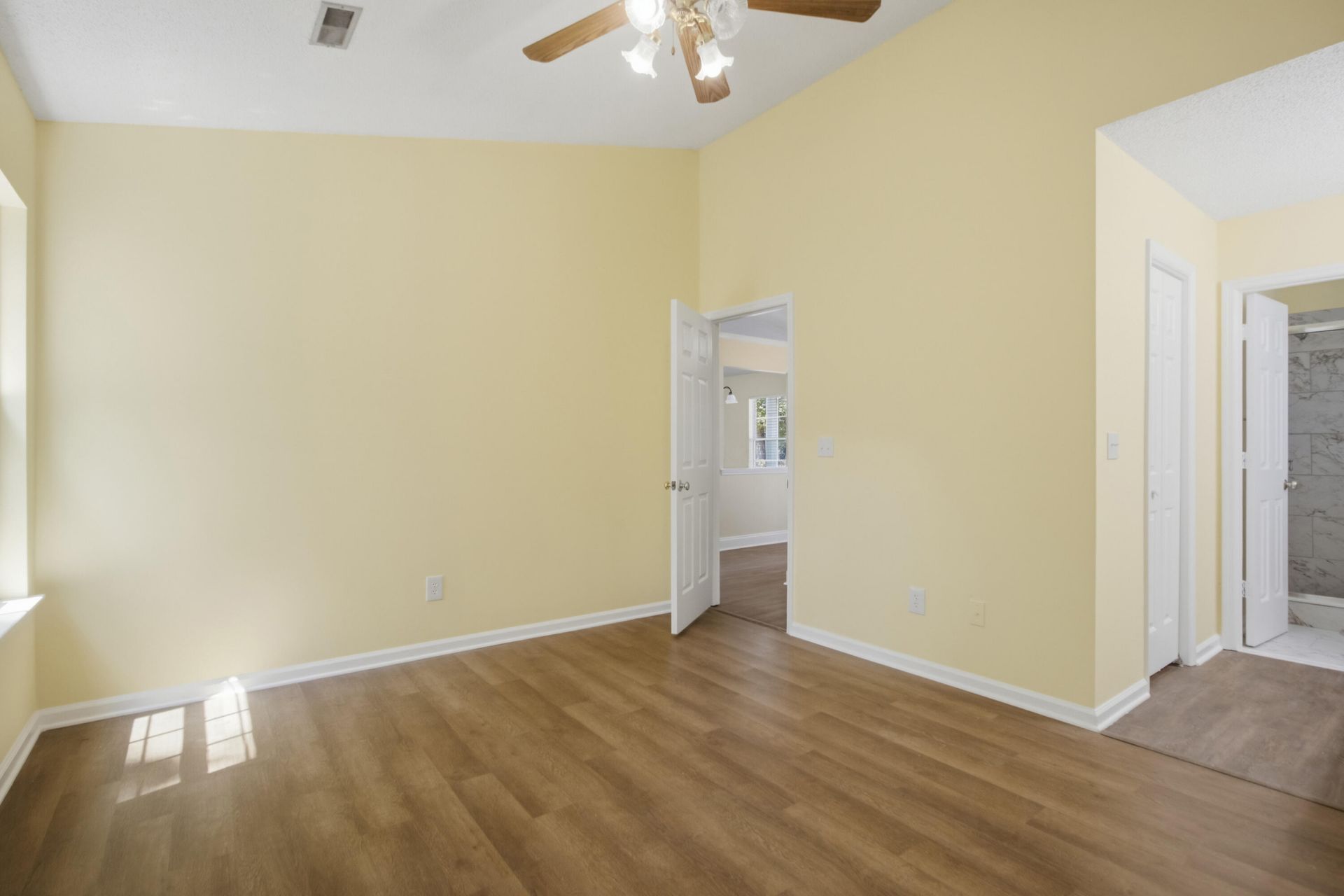 9010 Blitzen Court Photo 29