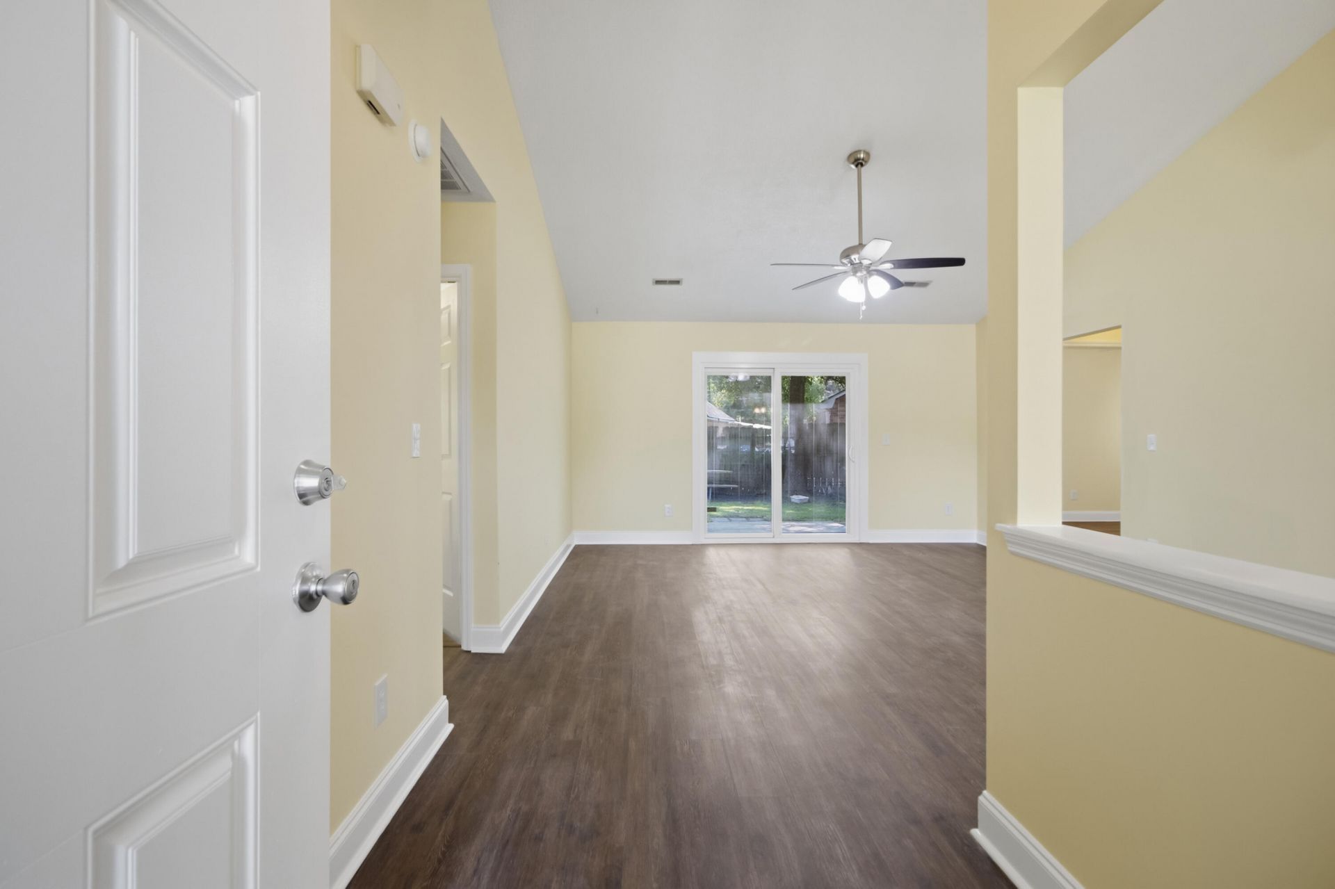 9010 Blitzen Court Photo 7