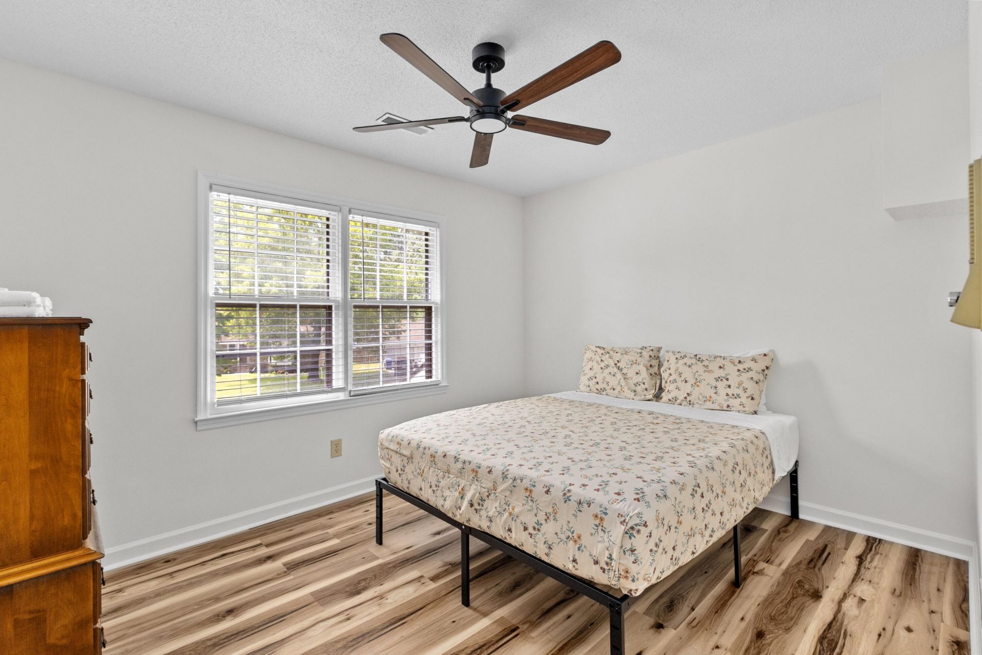 8113 Waltham Road Photo 13