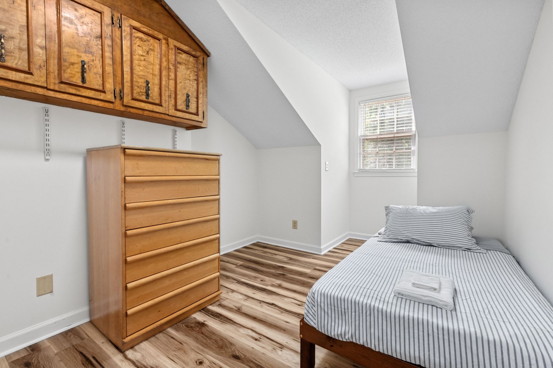 8113 Waltham Road Photo 46