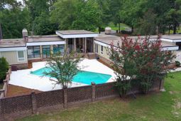 255 Mason Drive photo 4