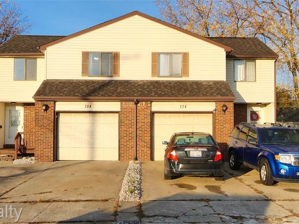 230 14th Street , Marysville, Mi 48040
