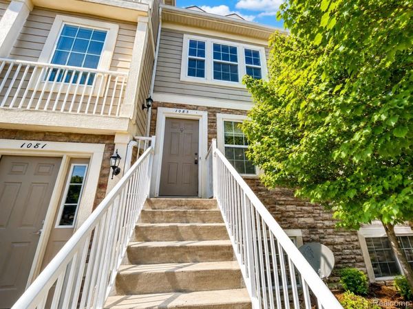 1085 Foxboro , Troy, Mi 48083