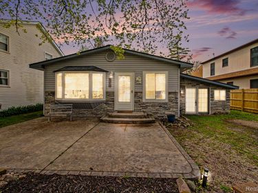 1210 Sunrise Park Street , Genoa Township, Mi 48843