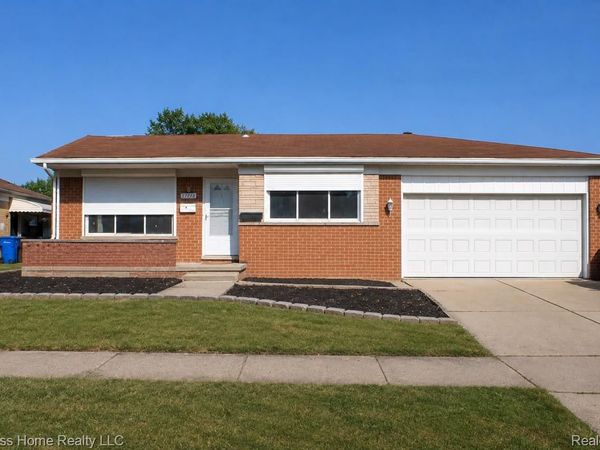 27262 Thomas Avenue , Warren, Mi 48092