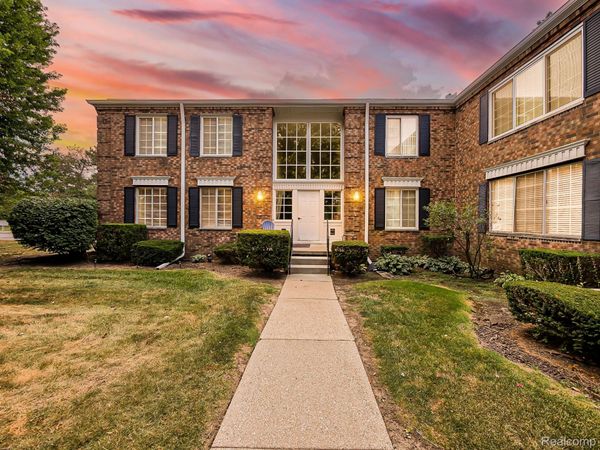 635 E Fox Hills Drive , Bloomfield Hills, Mi 48304