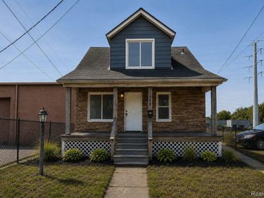 329 W Muir Avenue, Hazel Park, Mi 48030