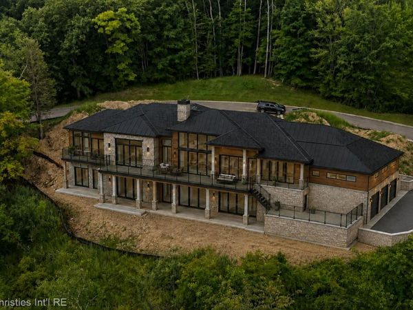 1246 Lake Forest Way, Milford Township, Mi 48380