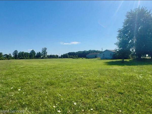 8485 Yale Road, Greenwood Township, Mi 48006