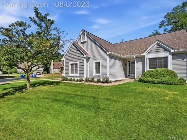 6904 Tangle Wood, Waterford Township, Mi 48327