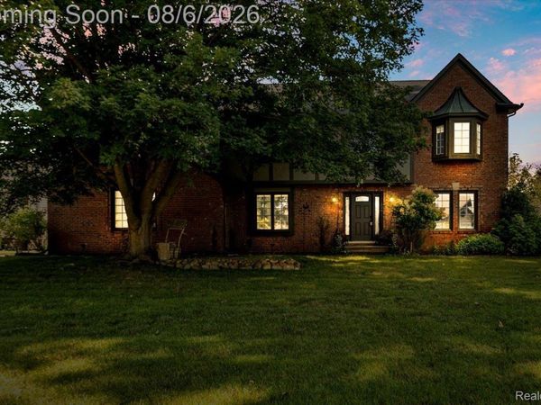2765 Hunter Heights Drive SW, West Bloomfield Township, Mi 48324