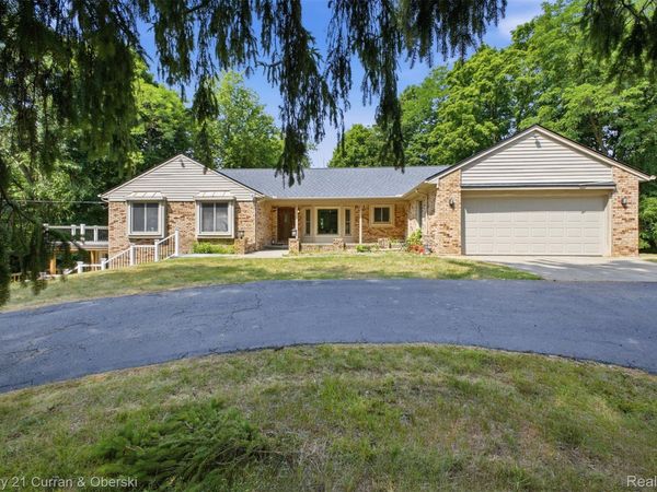 35903 Howard Road , Farmington Hills, Mi 48331