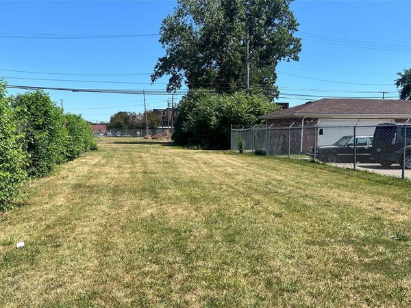 2828 Saint Aubin Street , Detroit, Mi 48207