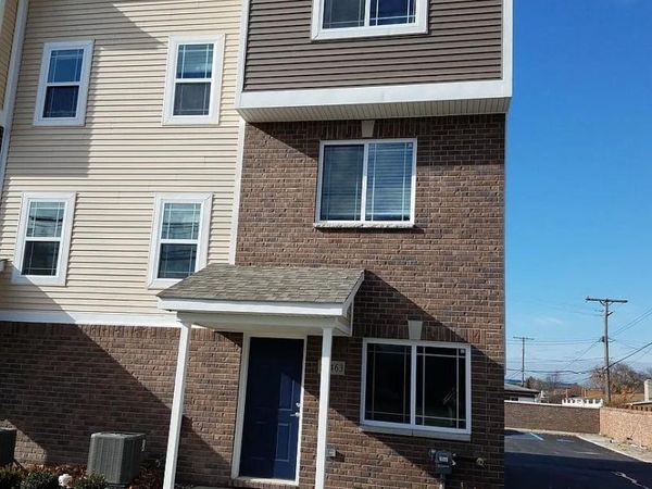 29451-29515 Hoover Rd , Warren, Mi 48093