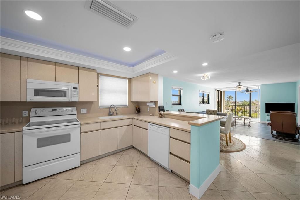 4260 SE 20th Pl , Unit 401, Cape Coral, FL 33904 Photo