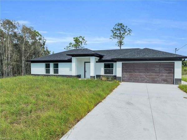 863 Burrows AVE , LEHIGH ACRES, FL 33974