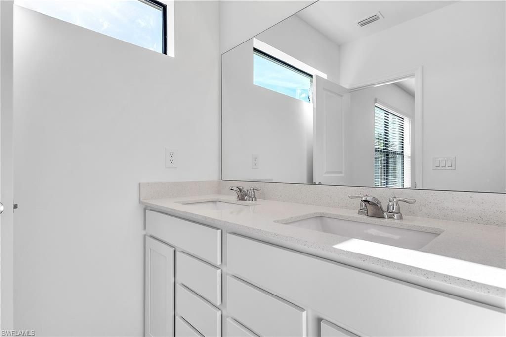 1424 Weeping Willow Ct, Cape Coral, FL 33909 Photo