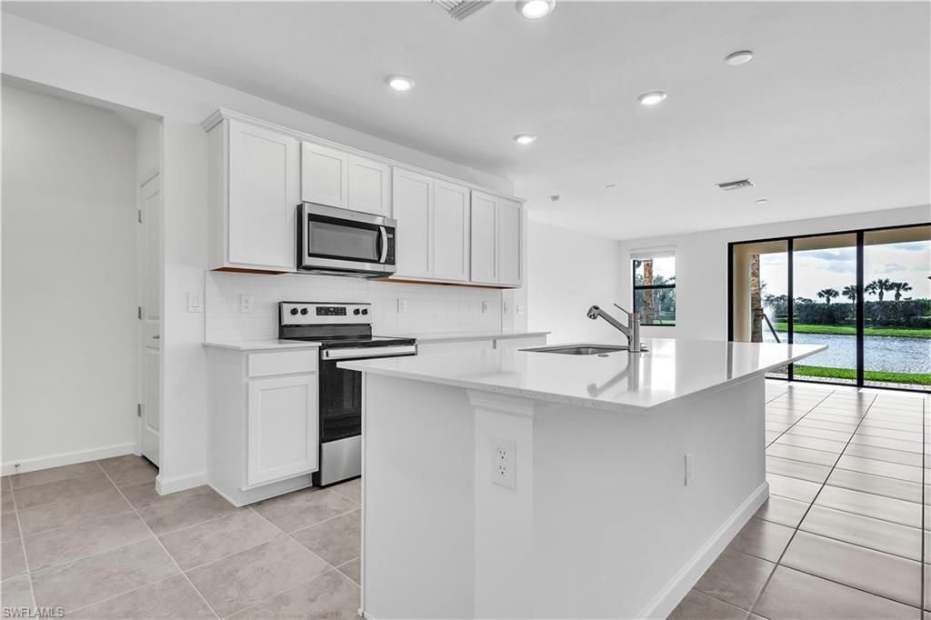 1424 Weeping Willow Ct, Cape Coral, FL 33909 Photo
