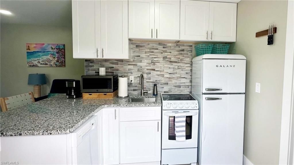 230 Fairweather Ln, Fort Myers Beach, FL 33931 Photo