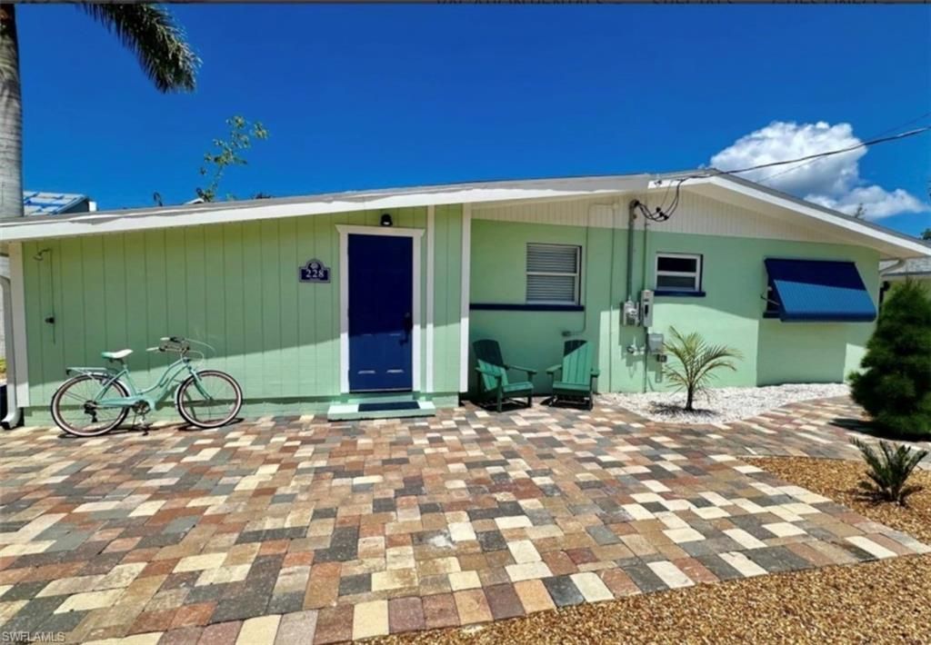 228 Fairweather Ln, Fort Myers Beach, FL 33931 Photo