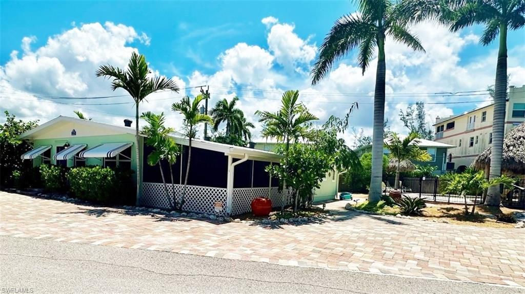 228 Fairweather Ln, Fort Myers Beach, FL 33931 Photo