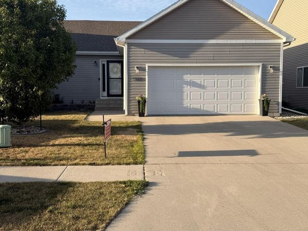 5873 57th Avenue S, Fargo, ND 58104