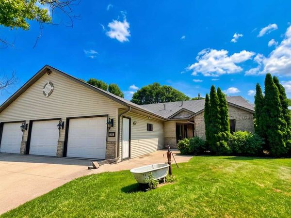 141 Fairlawn Avenue E, Winsted, MN 55395