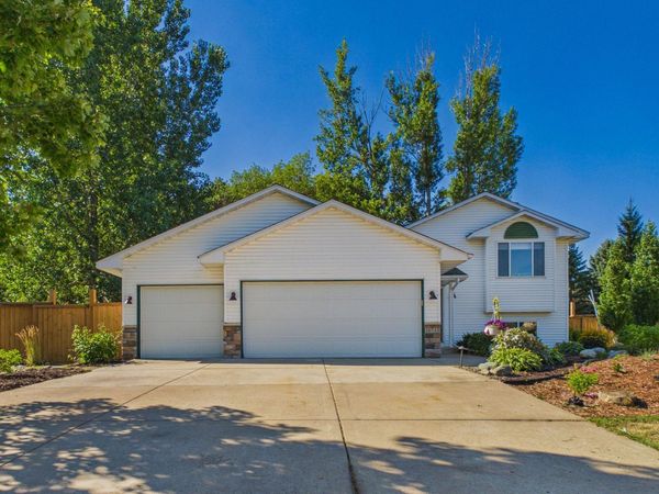 10745 Matthew Drive, Chisago City, MN 55013