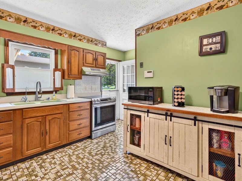 1438 Brenthaven Drive, Columbus, OH 43228 Photo 15