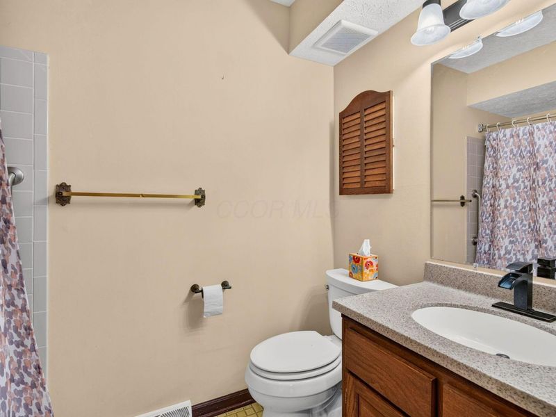 1438 Brenthaven Drive, Columbus, OH 43228 Photo 30