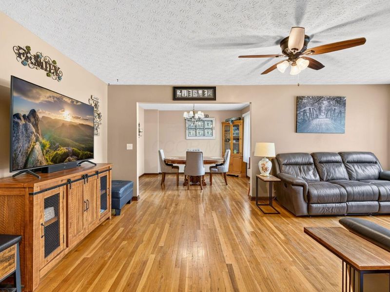 1438 Brenthaven Drive, Columbus, OH 43228 Photo 9