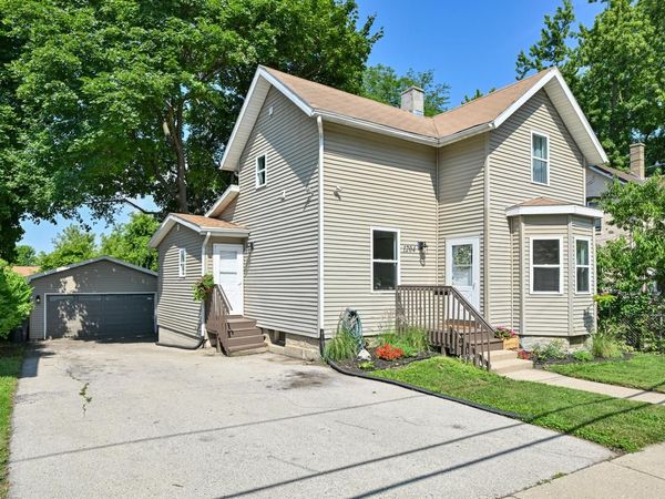 1204 The Strand, Waukesha, WI 53186