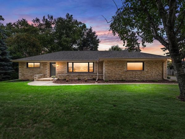 N61W23015 Silver Spring DRIVE, Sussex, WI 53089