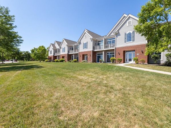 W206N16753 Blackberry CIRCLE, Unit 1727, Jackson, WI 53037