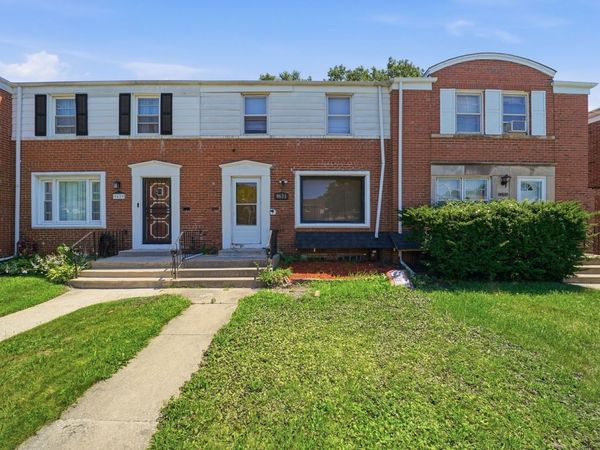 9631 S Jeffery Avenue , Chicago, IL 60617