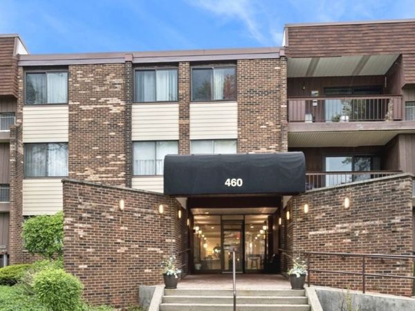 460 Raintree Court , Unit 2G, Glen Ellyn, IL 60137