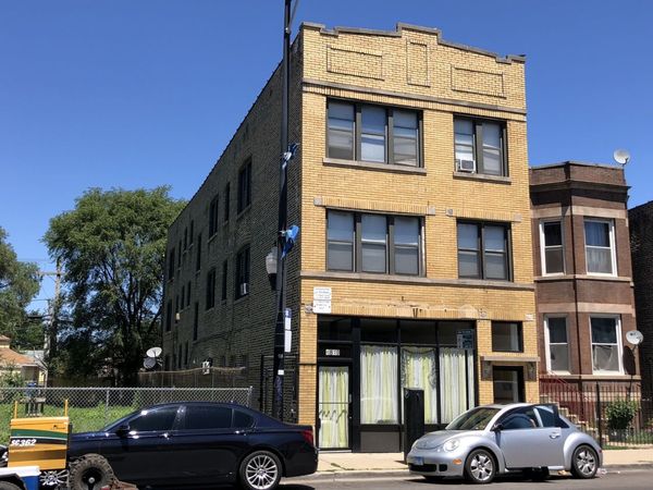 4810 W Armitage Avenue , Unit 2F, Chicago, IL 60639