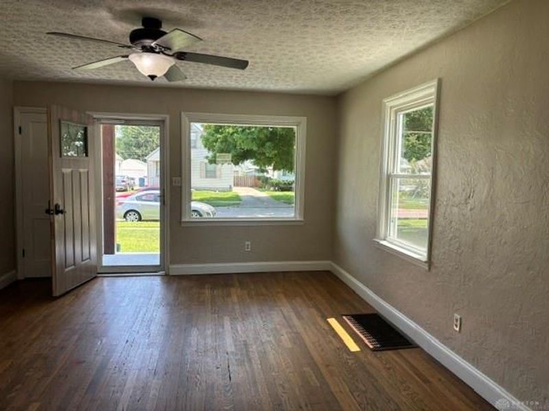 5029 Pensacola Boulevard, Moraine, OH 45439 Photo 2