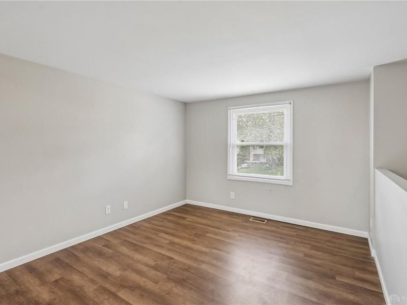 214 Wiesen Lane, Moraine, OH 45439 Photo 6