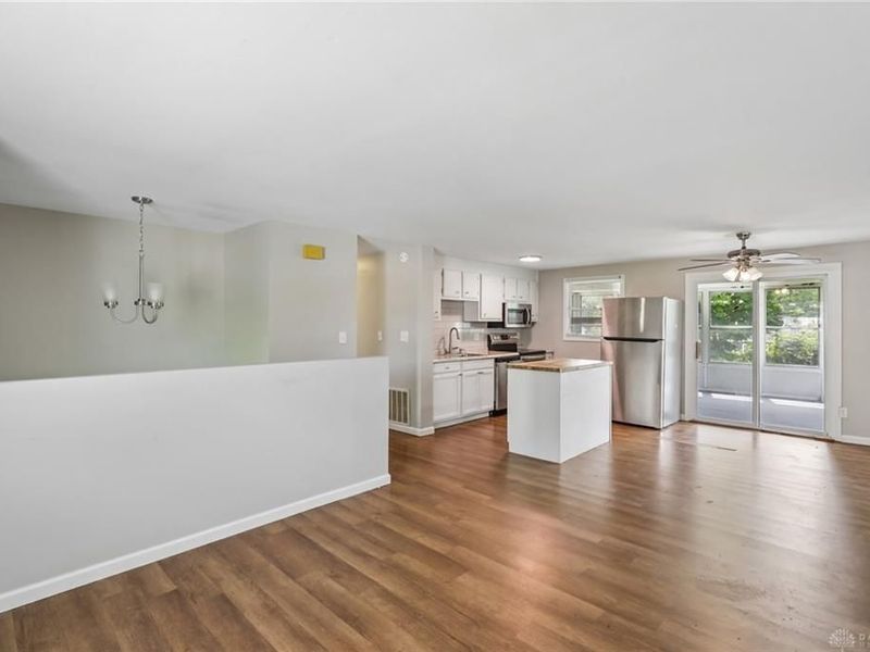 214 Wiesen Lane, Moraine, OH 45439 Photo 7