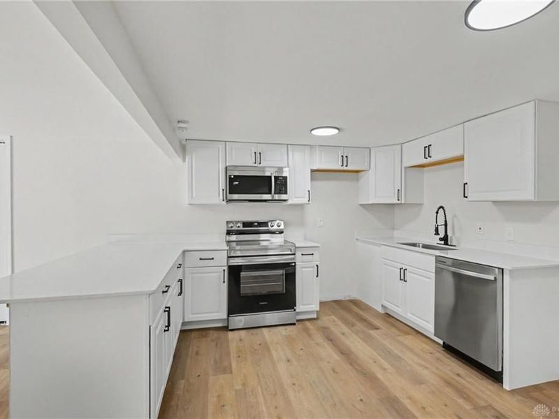 3719 Kemp Road, Beavercreek, OH 45431 Photo 3