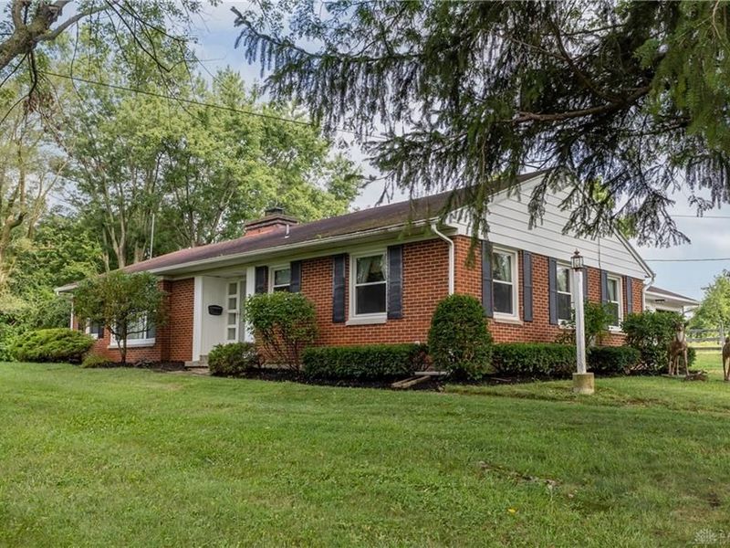 7853 Chambersburg Road, Huber Heights, OH 45424 Photo 3