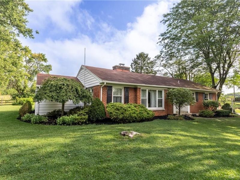 7853 Chambersburg Road, Huber Heights, OH 45424 Photo 4