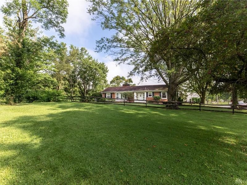 7853 Chambersburg Road, Huber Heights, OH 45424 Photo 5