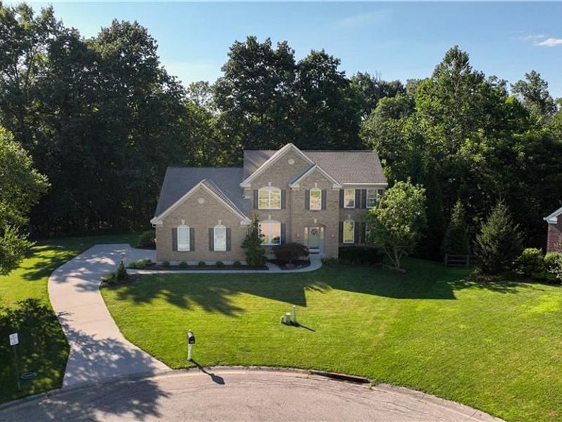 1080 Sedgefield Court, Hamilton Township, OH 45039 Photo 2