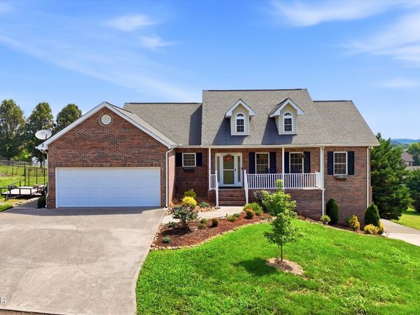 2605 Covington Circle , Sevierville, TN 37876