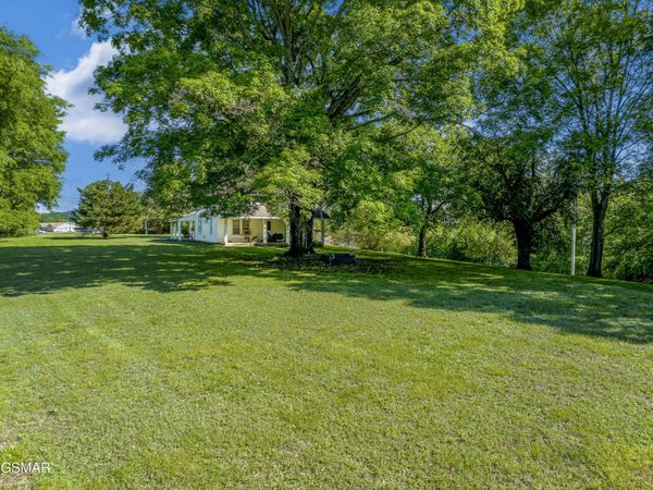 3744 Leadvale Road , White Pine, TN 37890