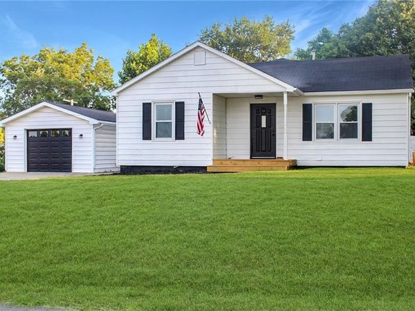 507 W Walnut Street, Waverly, MO 64096