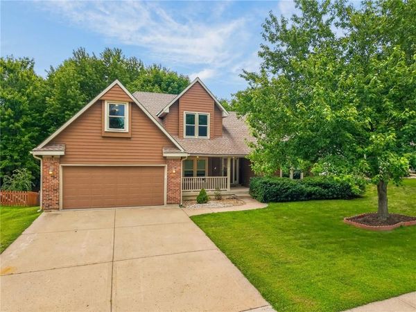 7508 N Palmer Avenue, Kansas City, MO 64158