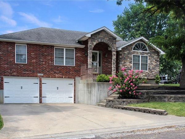 2900 Oak Street, Higginsville, MO 64037
